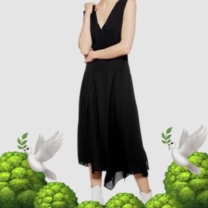 Topshop Black V‑Neck Sleeveless Midi Dress